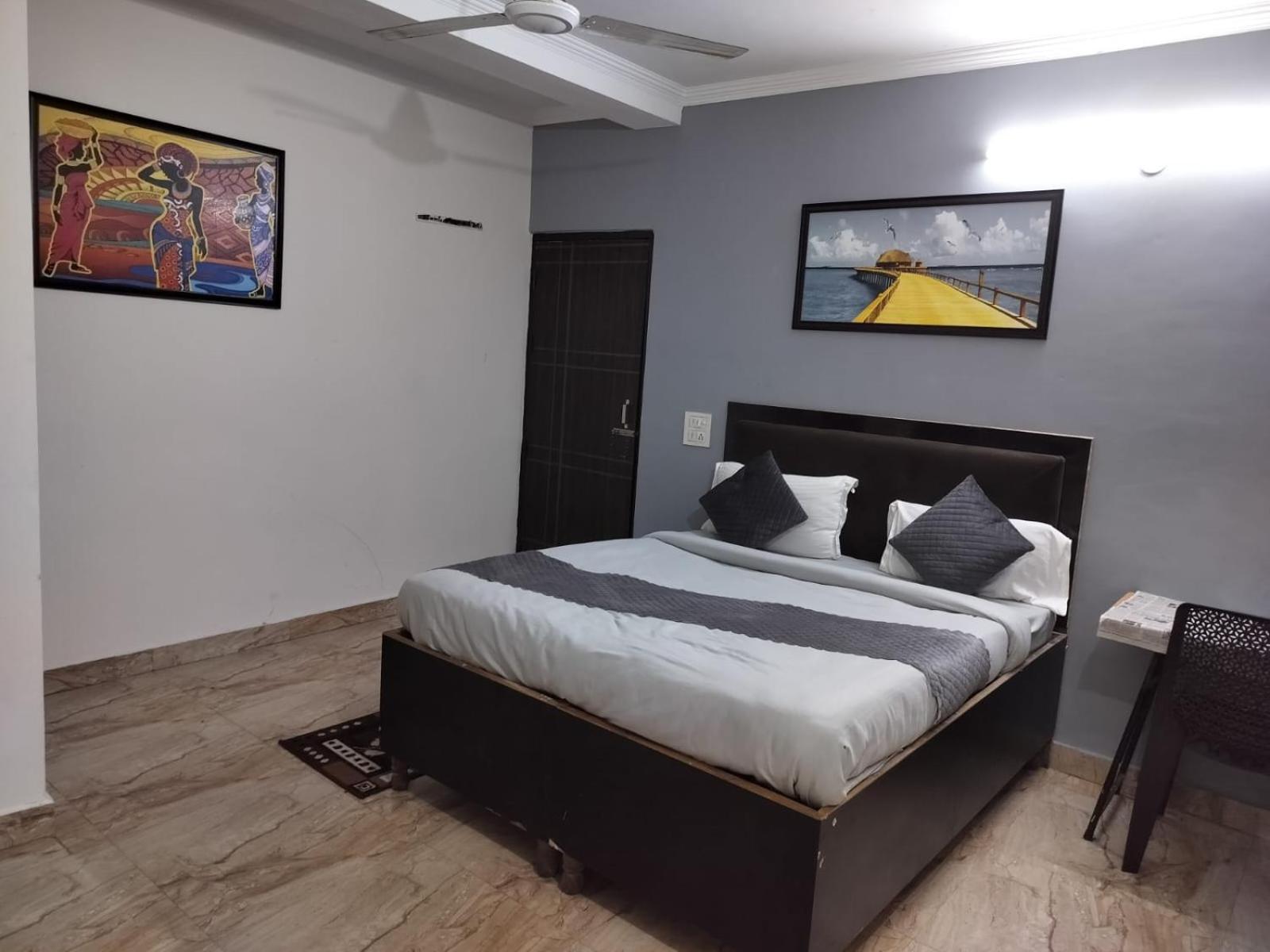 Cr Residency -near Chanakyapuri Embassy Area Hotel