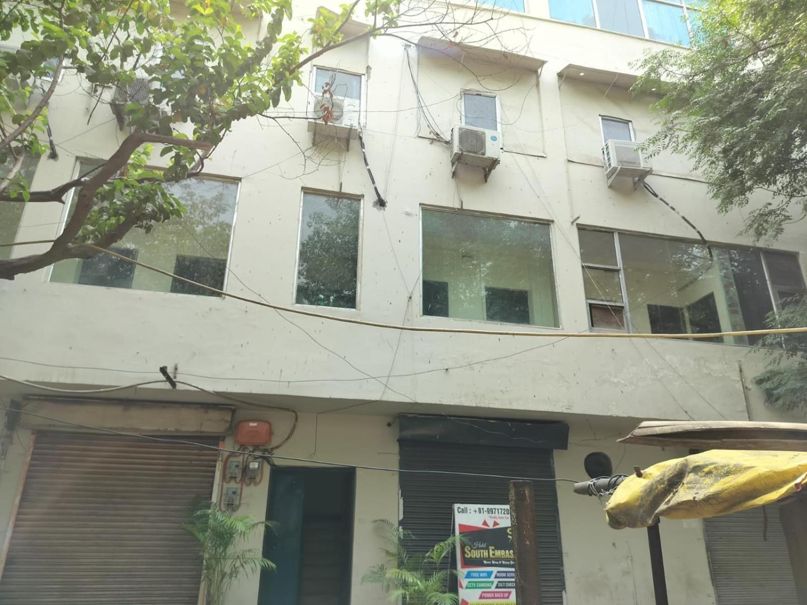Cr Residency -near Chanakyapuri Embassy Area