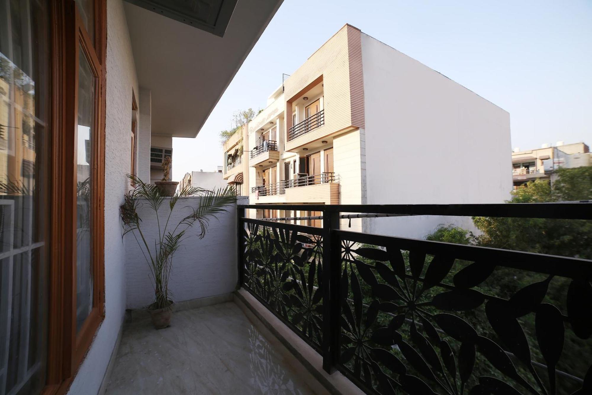 Hotel O Heaven Near Qutab Minar Metro Station 4*