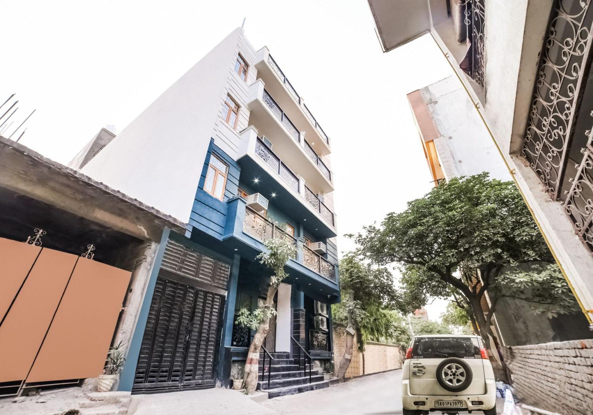O Heaven Near Qutab Minar Metro Station Hotel