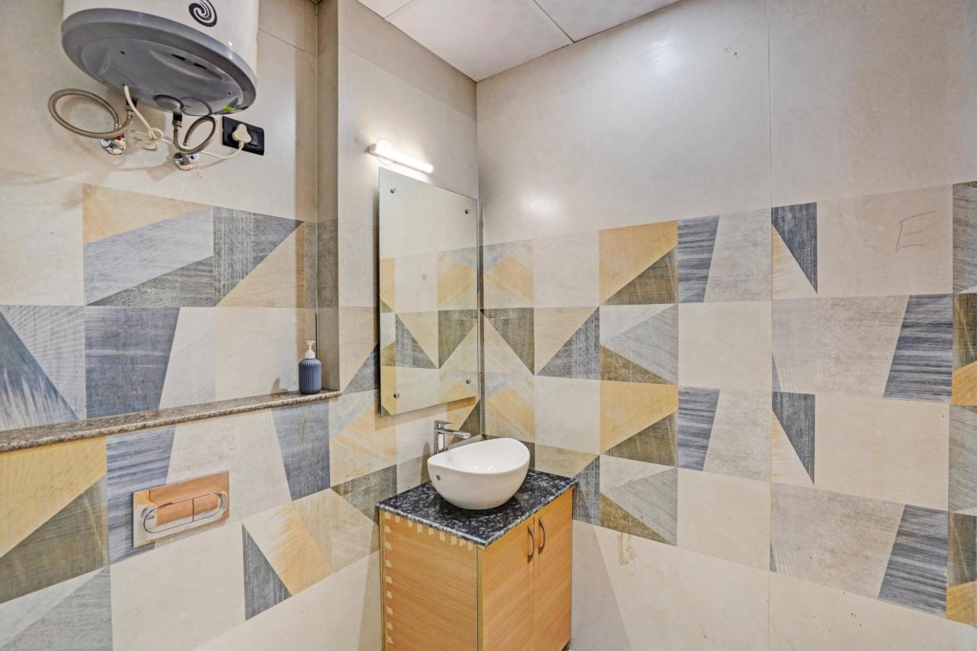 Hotel Prime Plaza Tark Delhi Airport Nova Deli