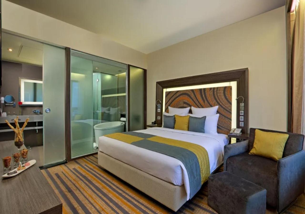 Bellwood Near Delhi Airport Hotel 4*