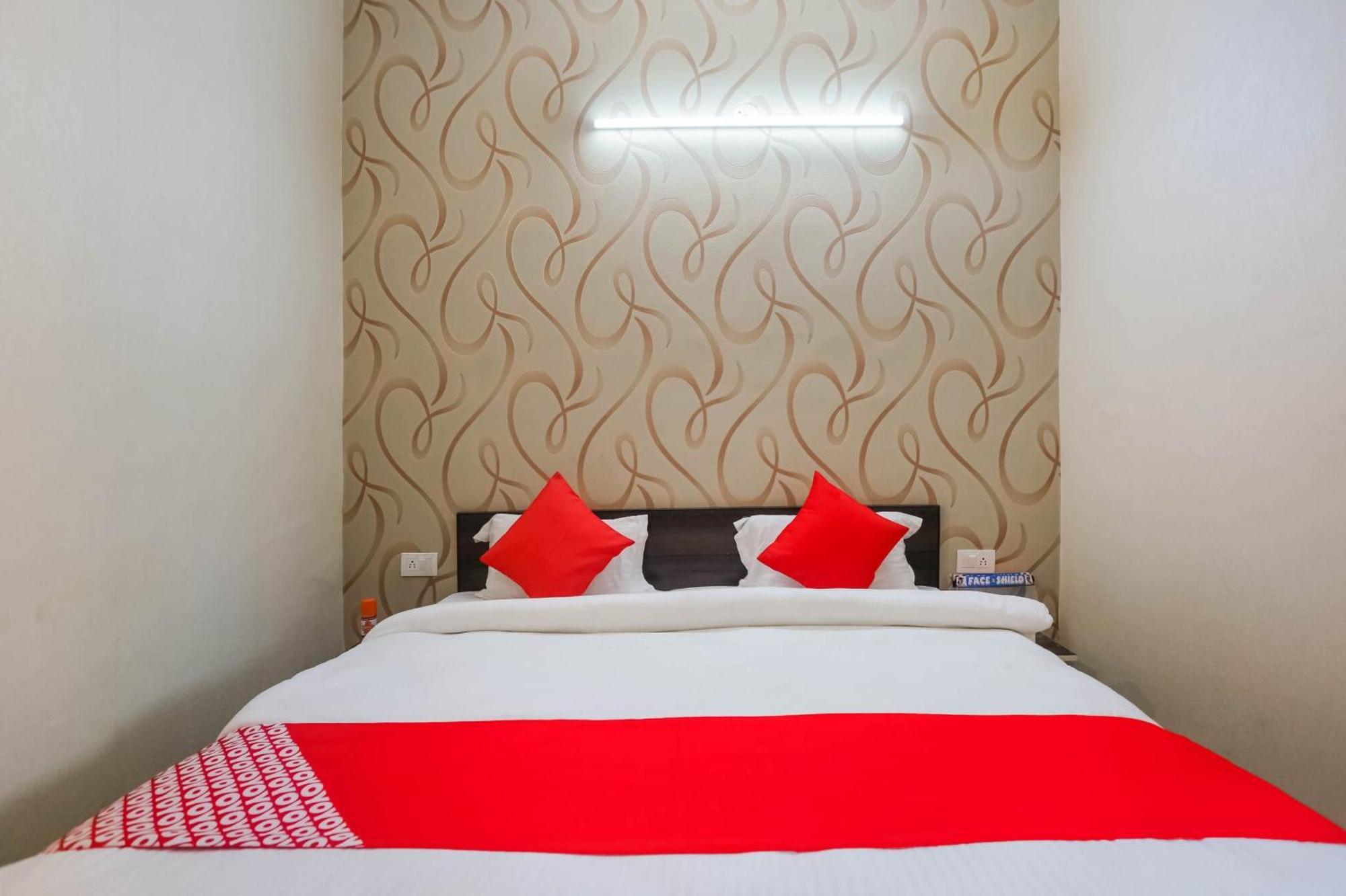 Hotel O Dream Town New Delhi