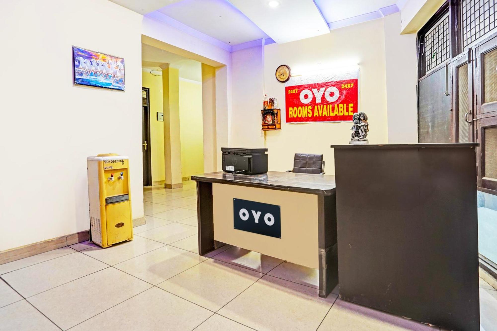 O Royal Hotel *