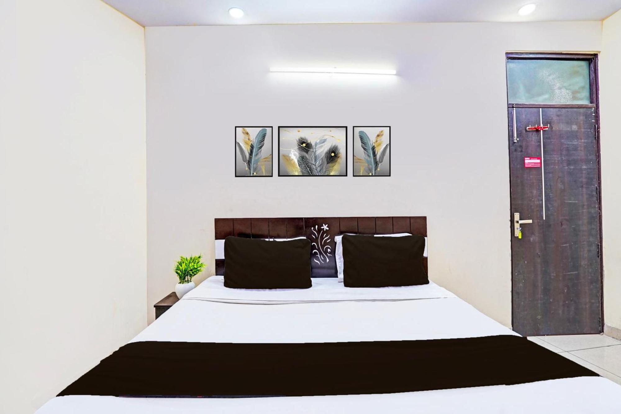 Hotel O Royal New Delhi