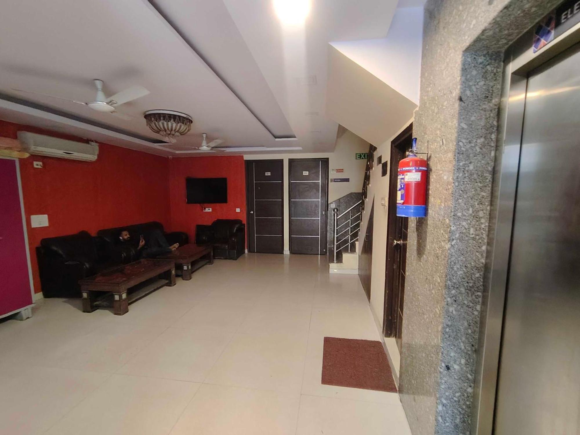 Hotel O Tourist Plaza New Delhi
