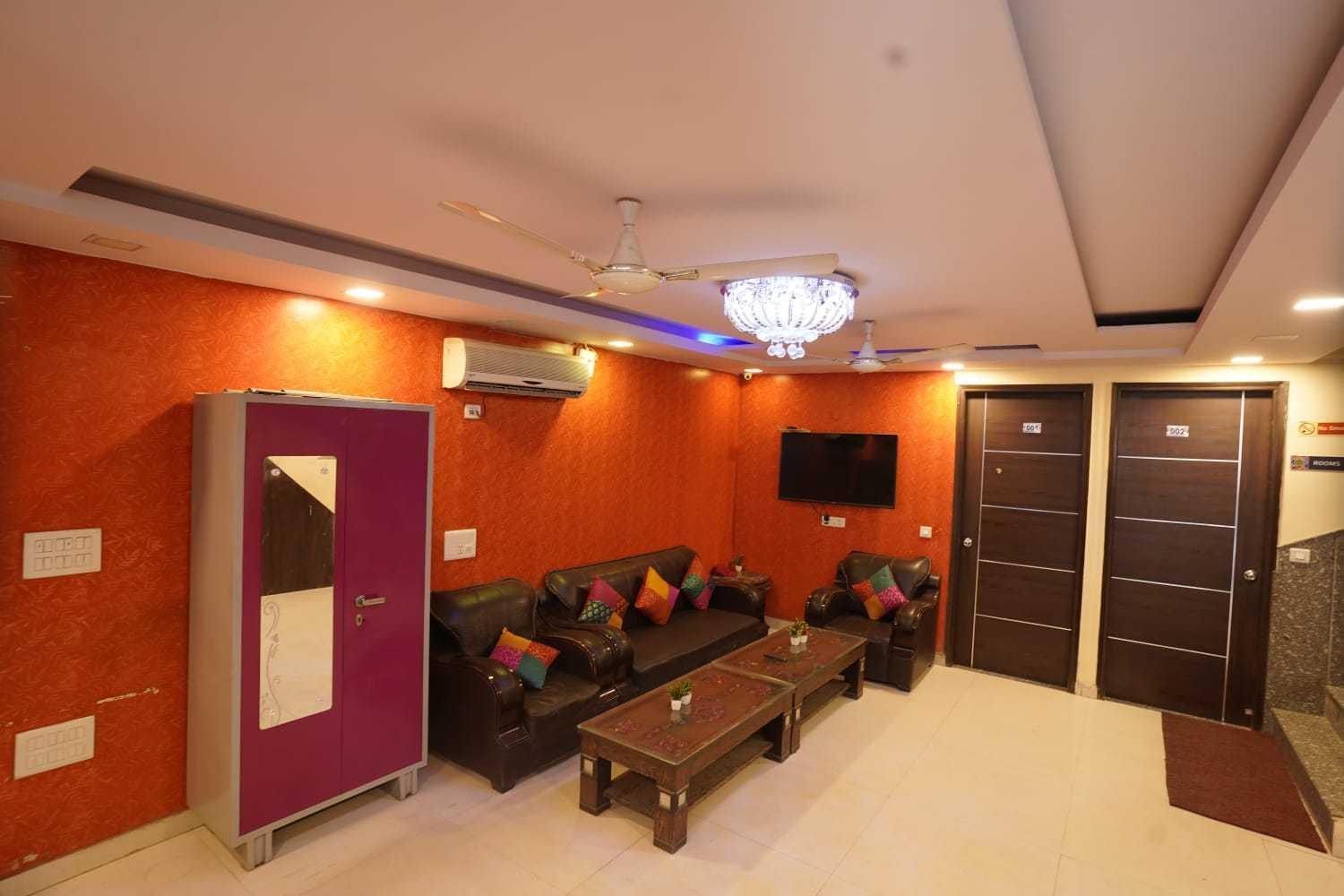 Hotel O Tourist Plaza 3*
