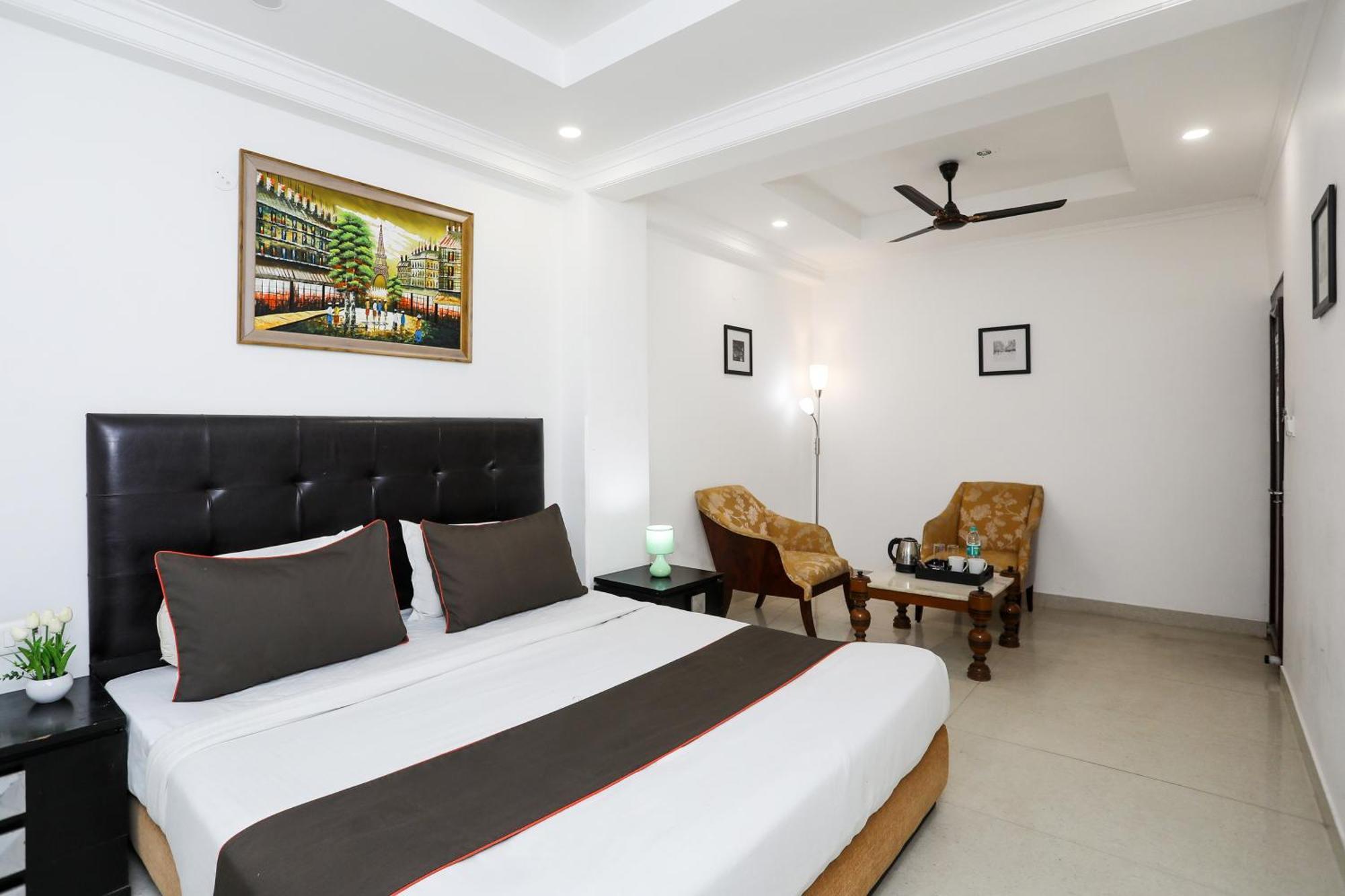 Hotel Collection O Residency Near Dwarka Sector 21 Metro Station