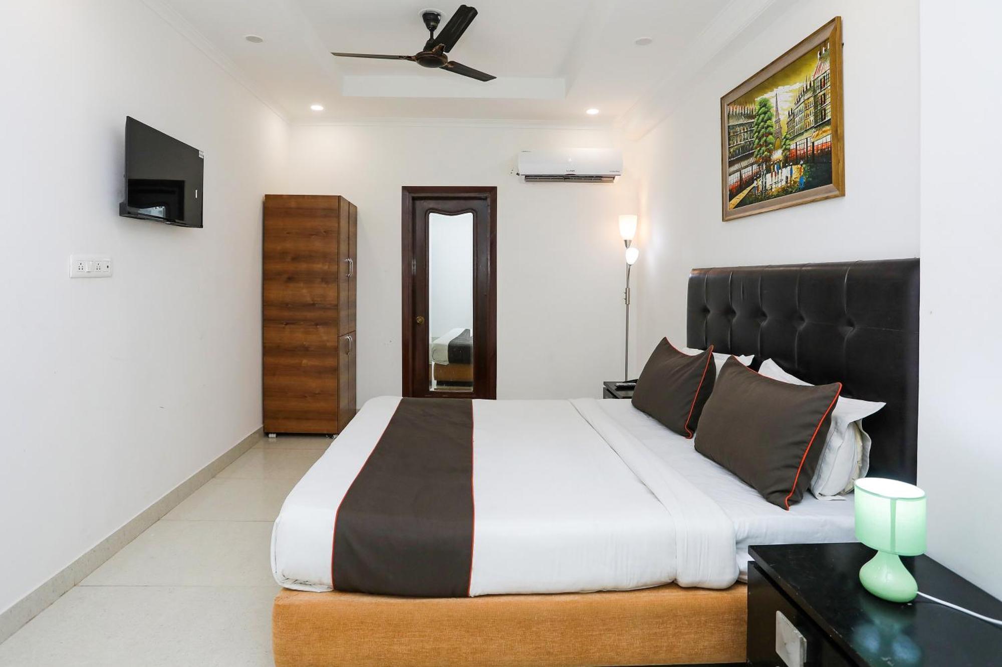 Collection O Residency Near Dwarka Sector 21 Metro Station Hotel 3*