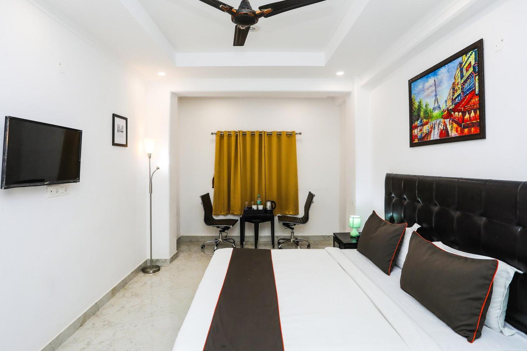 Hotel Collection O Residency Near Dwarka Sector 21 Metro Station 3*