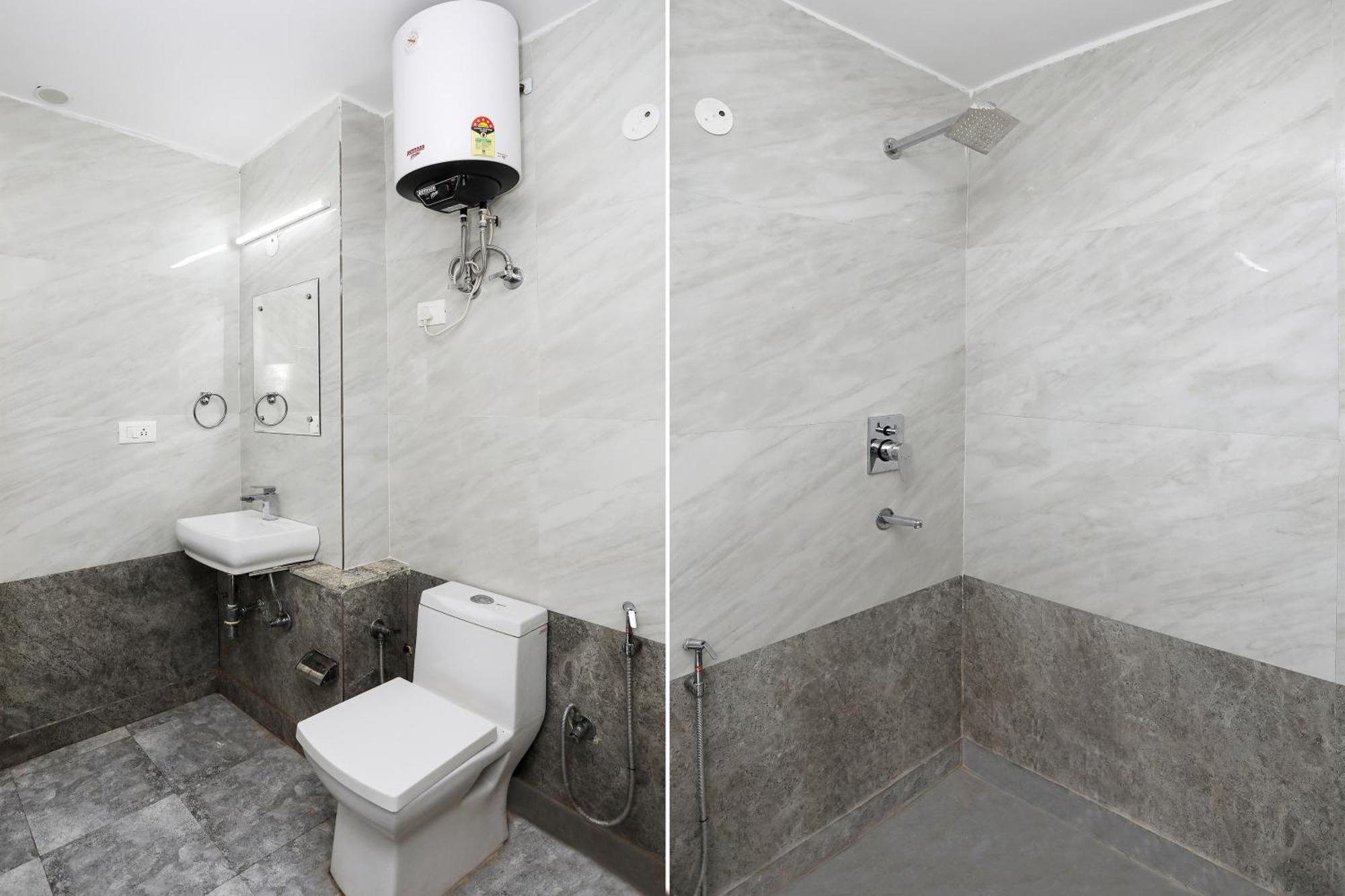 Collection O Residency Near Dwarka Sector 21 Metro Station 3*