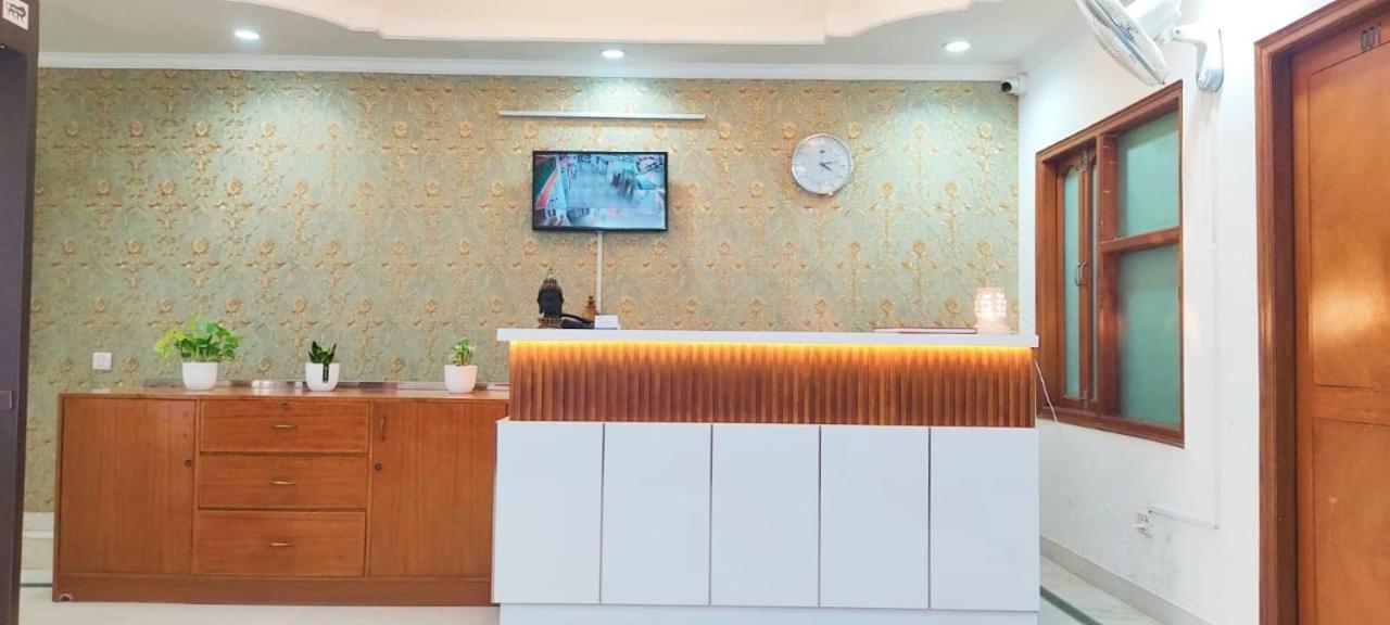 Soft Petal Residency Near Delhi International Airport 3*