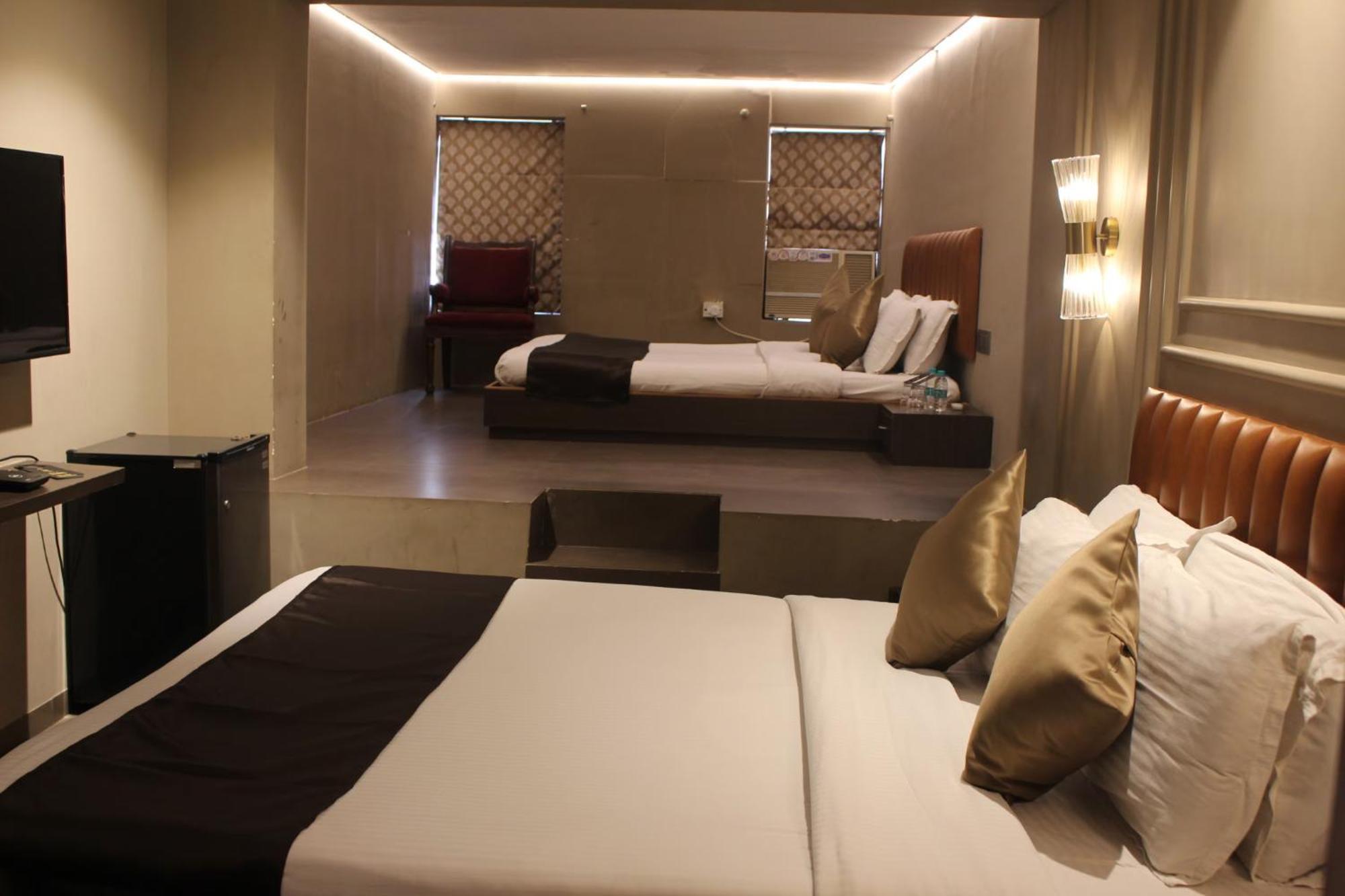Hotel The Grand Vasant Kunj Road Delhi Airport