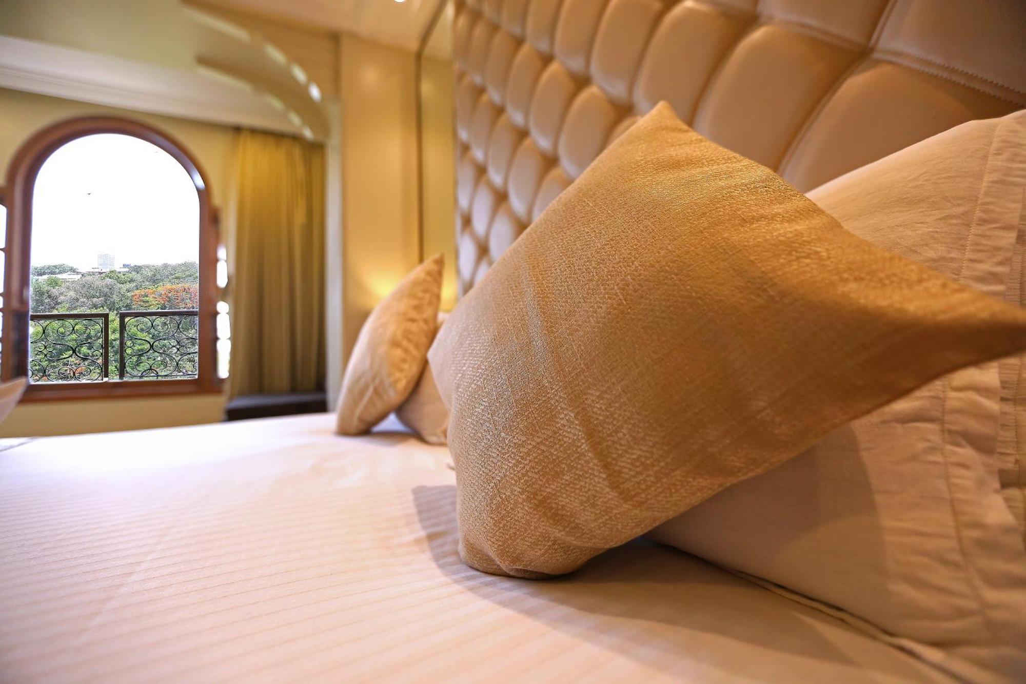 The Grand Vasant Kunj Road Delhi Airport Hotel Nova Deli