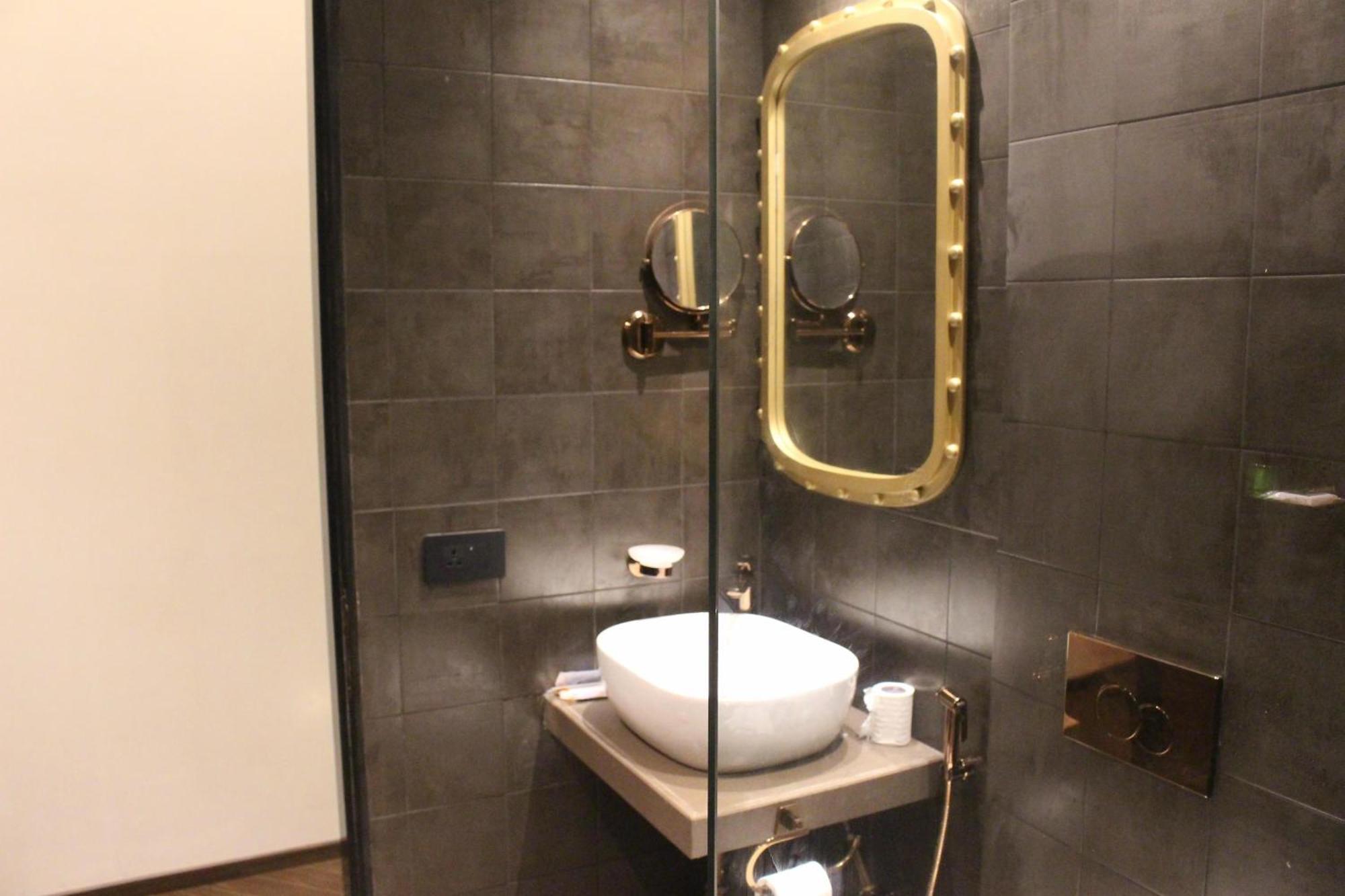 The Grand Vasant Kunj Road Delhi Airport 4* Nova Deli