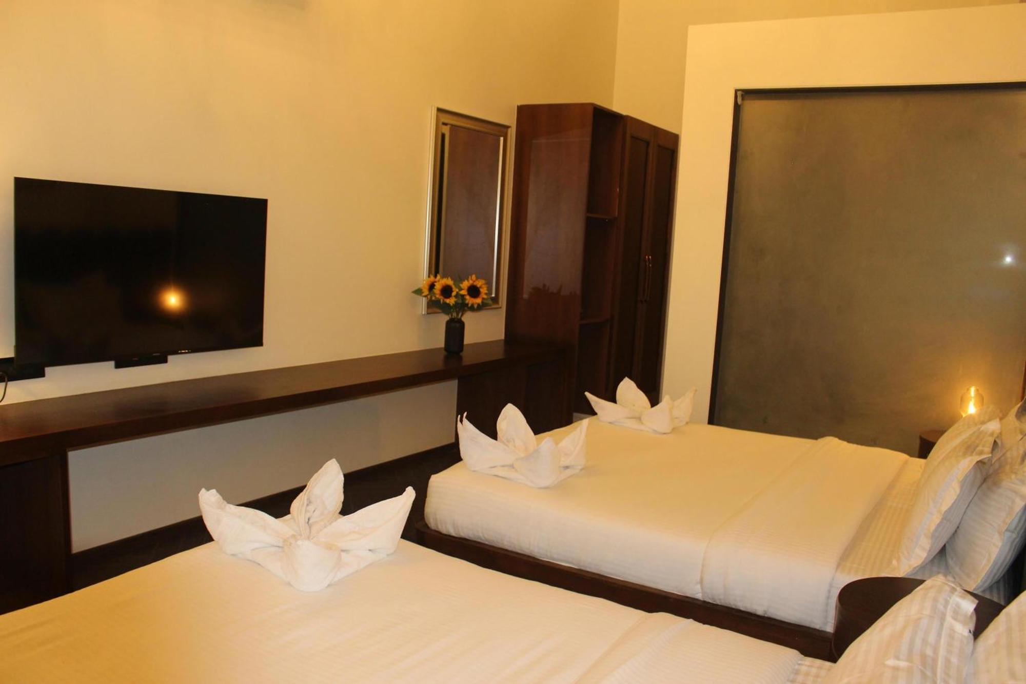 The Grand Vasant Kunj Road Delhi Airport