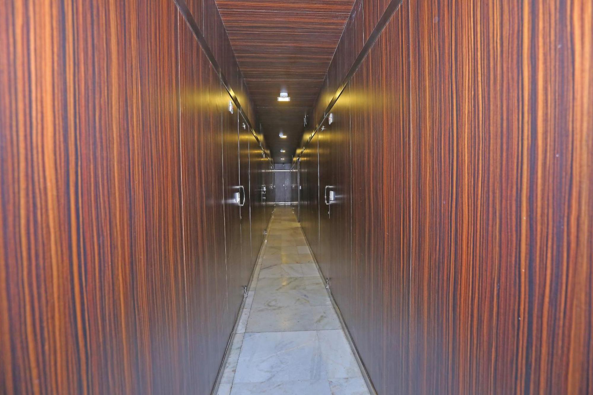Hotel The Grand Vasant Kunj Road Delhi Airport 4*