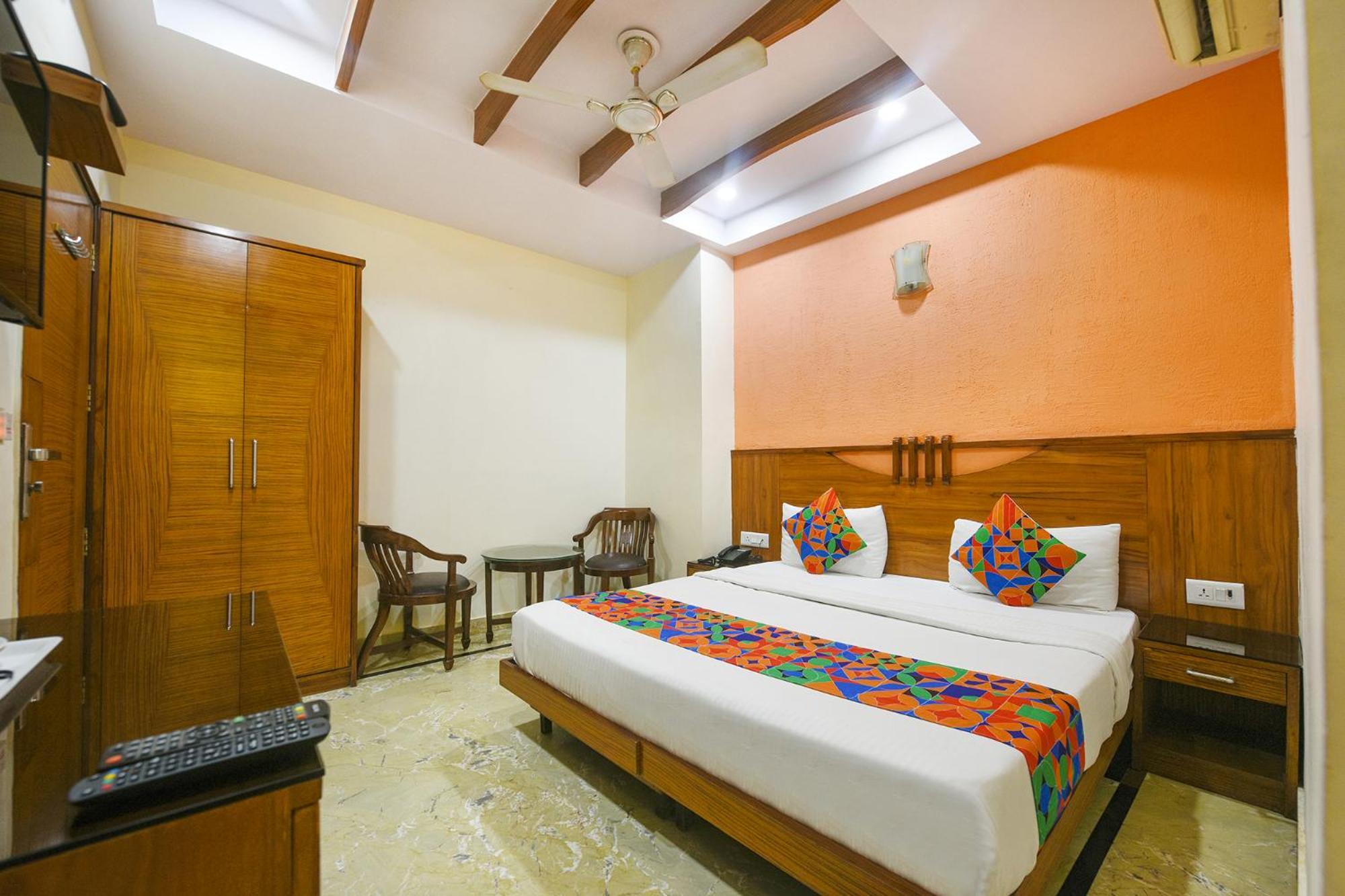 Fabhotel Jaggi Palace Karol Bagh