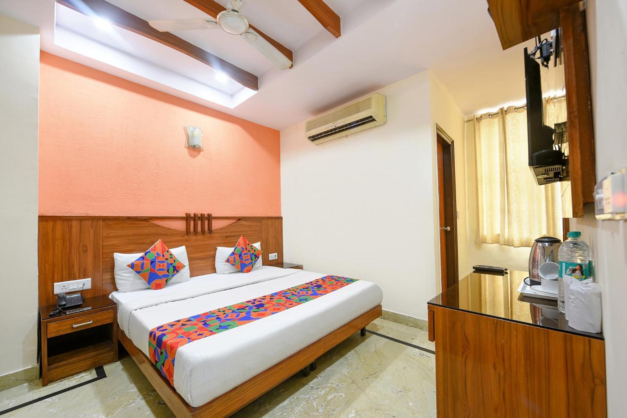Hotel Fabhotel Jaggi Palace Karol Bagh