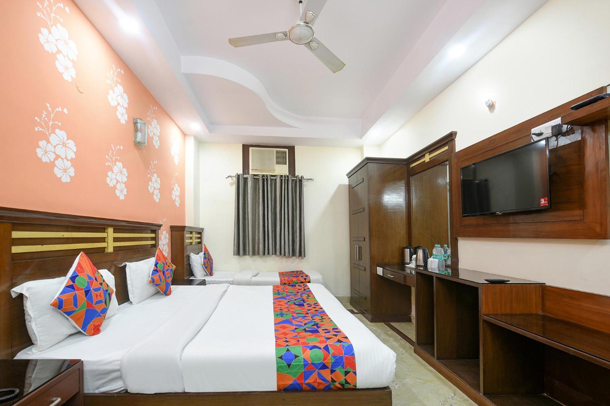 Hotel Fabhotel Jaggi Palace Karol Bagh