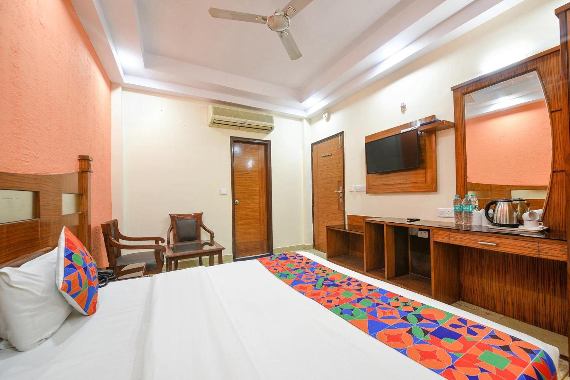 Fabhotel Jaggi Palace Karol Bagh 3* Delhi (National Capital Territory of India)