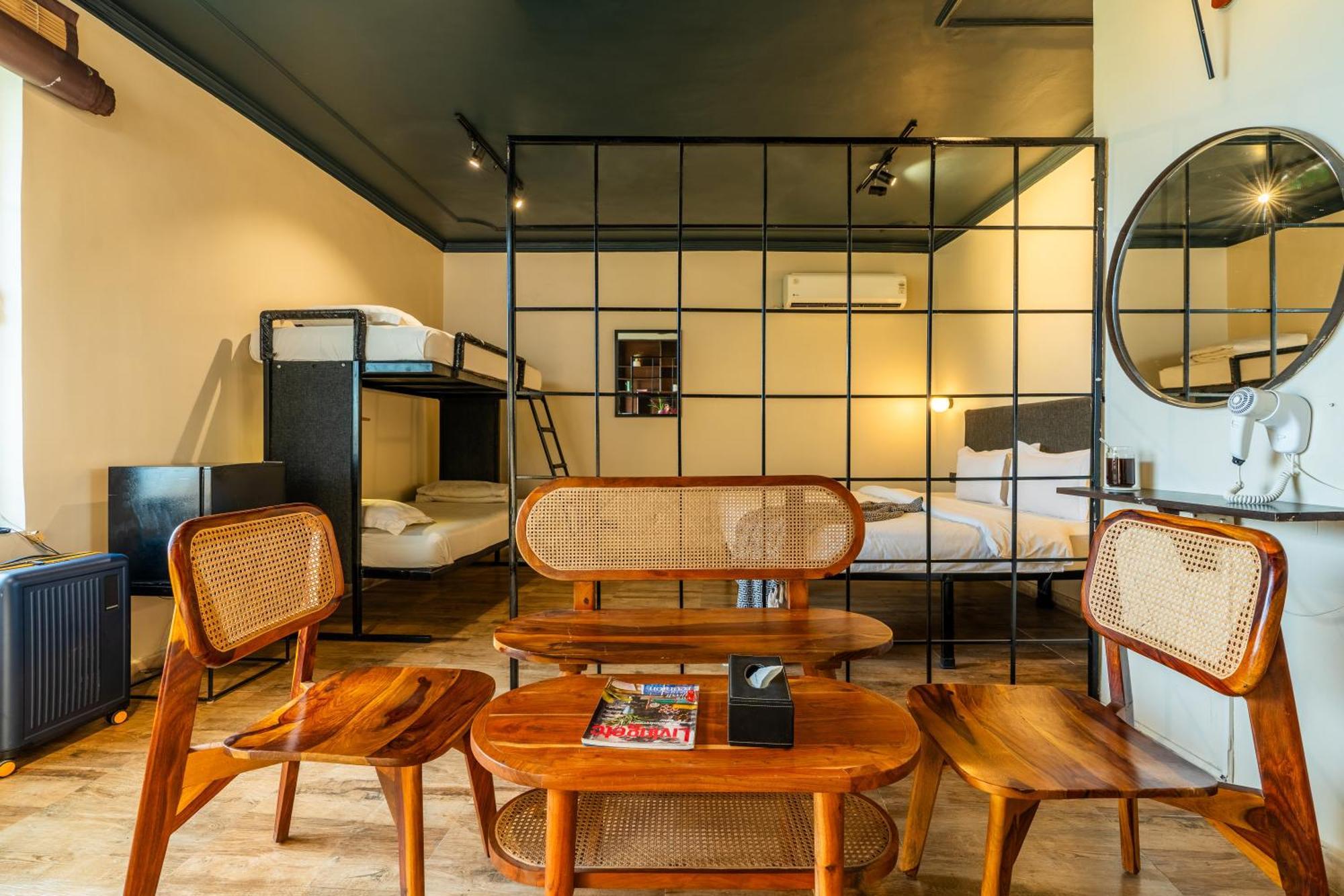 Minimalist One Hauz Khas Village 3*
