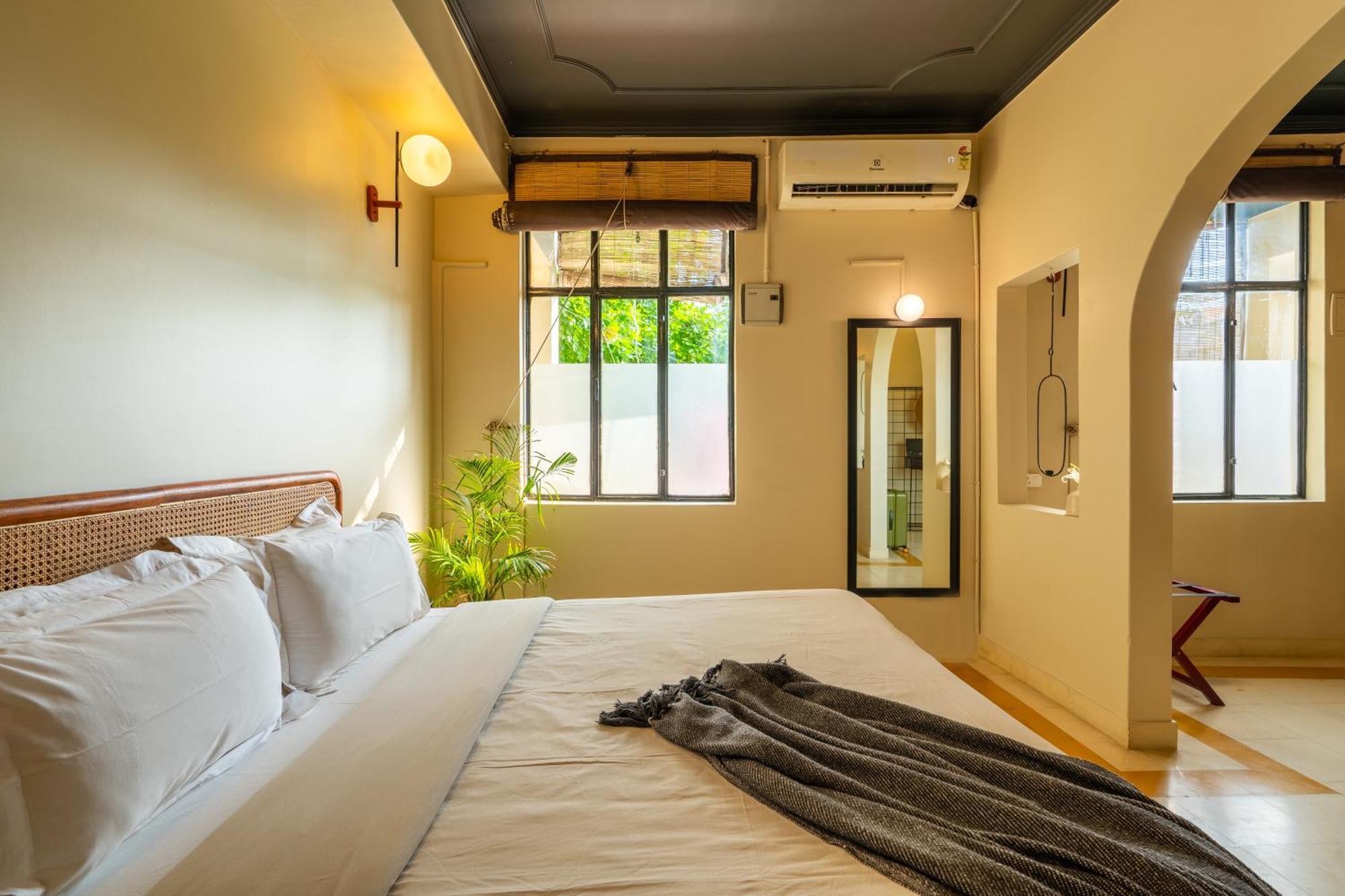 Hotel Minimalist One Hauz Khas Village New Delhi