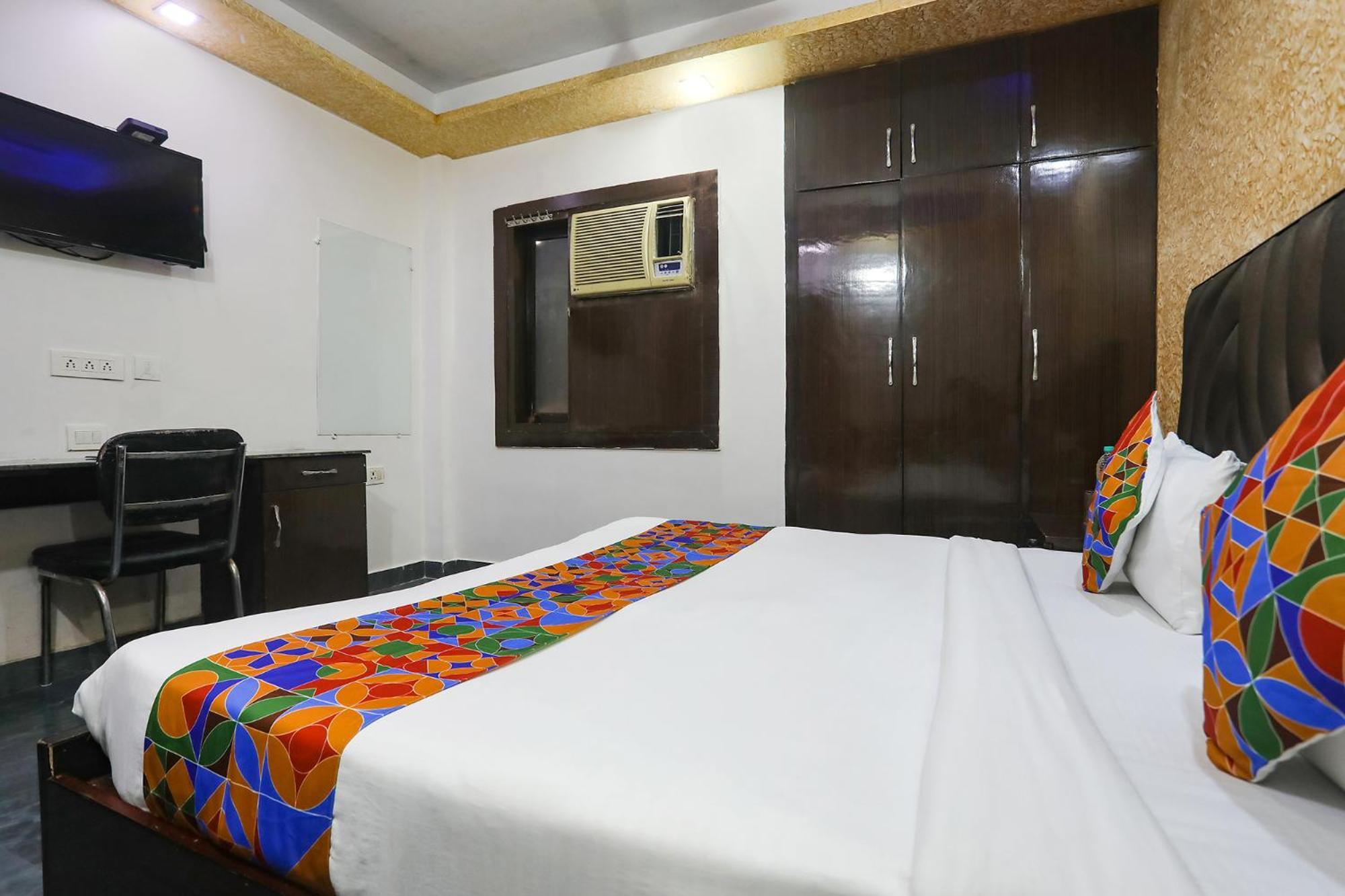 Hotel Fabhotel Nk Residency New Delhi