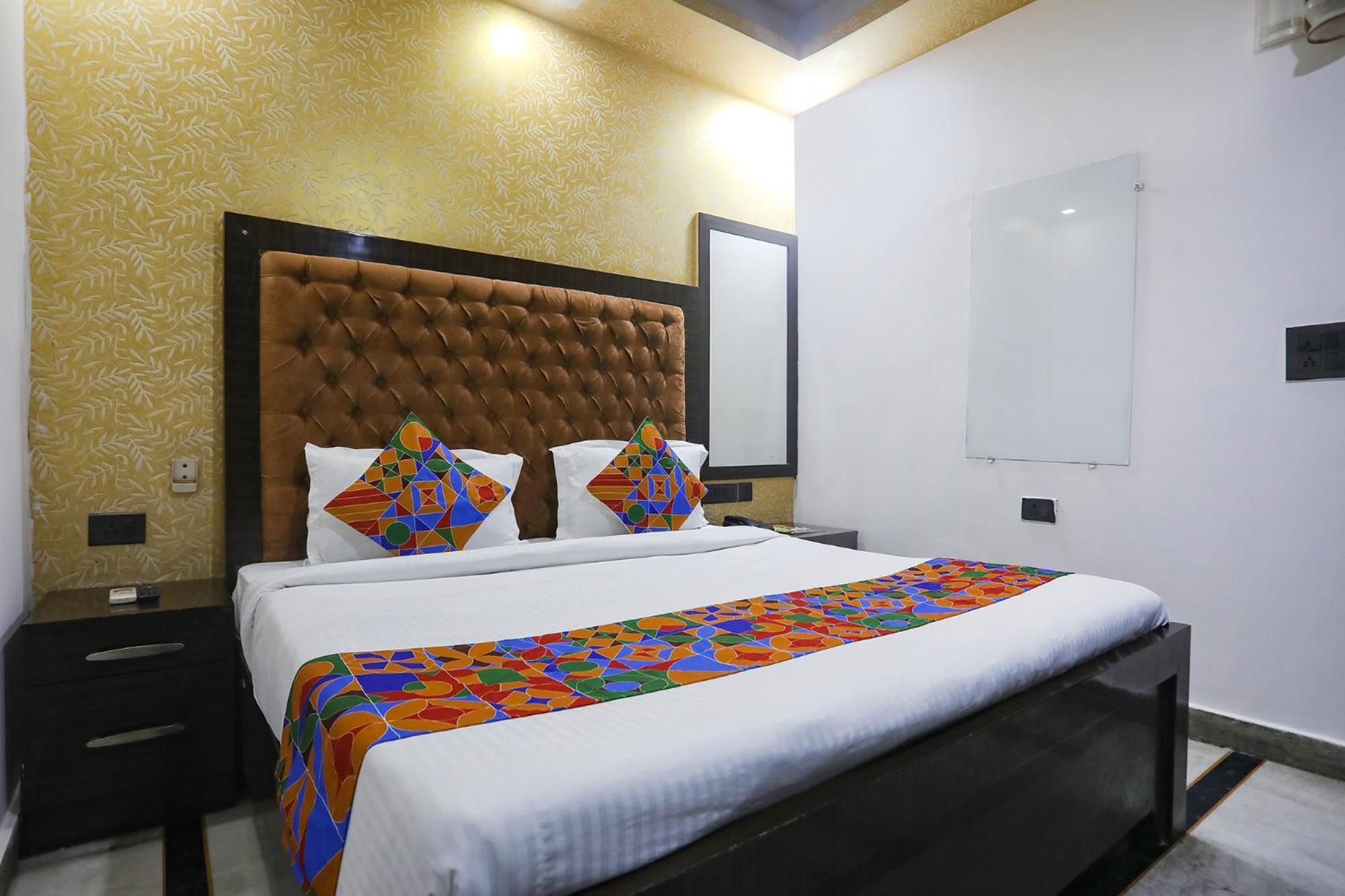 Fabhotel Nk Residency 4*