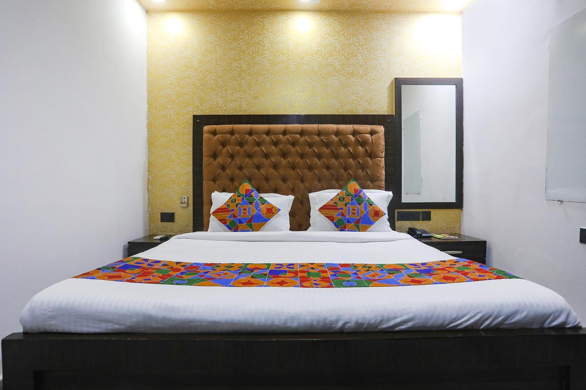 Fabhotel Nk Residency New Delhi