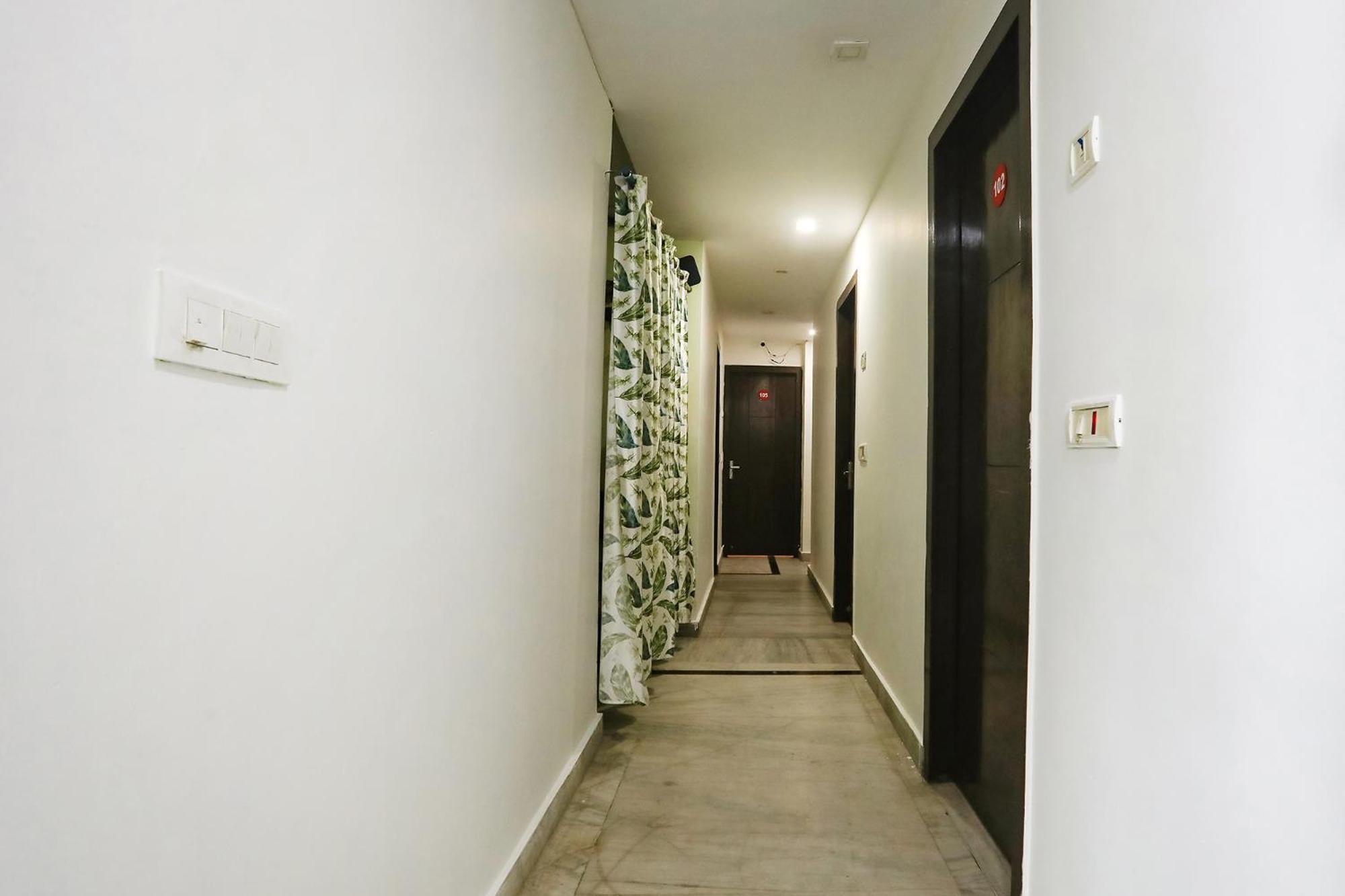 Hotel Fabhotel Nk Residency New Delhi