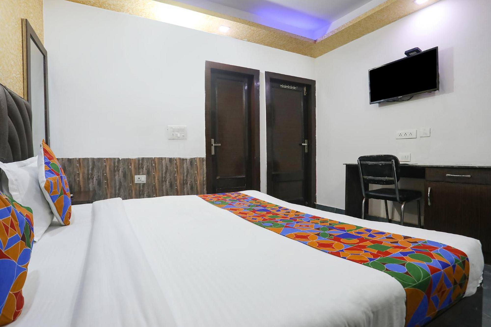 Fabhotel Nk Residency 4*