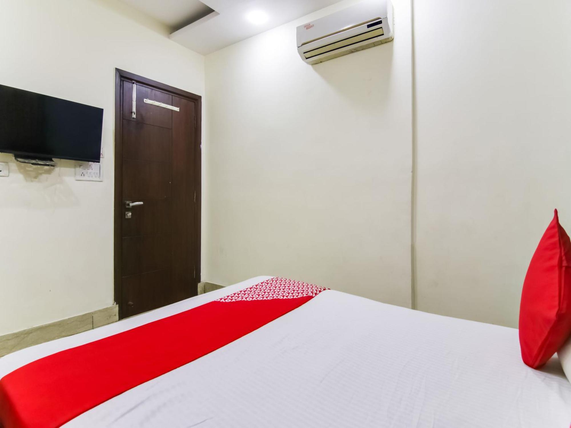 Hotel O Shoolin Residency Delhi (National Capital Territory of India)