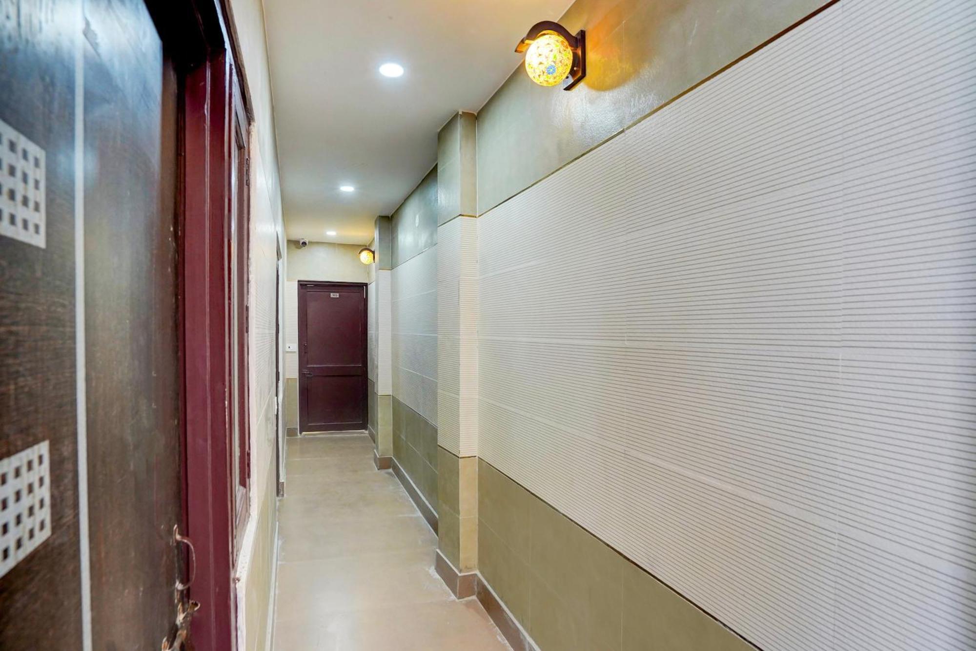 Hotel O Palace Delhi (National Capital Territory of India)