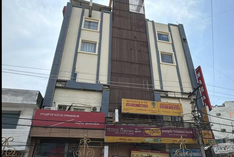Royal Residency Near Delhi Airport *
