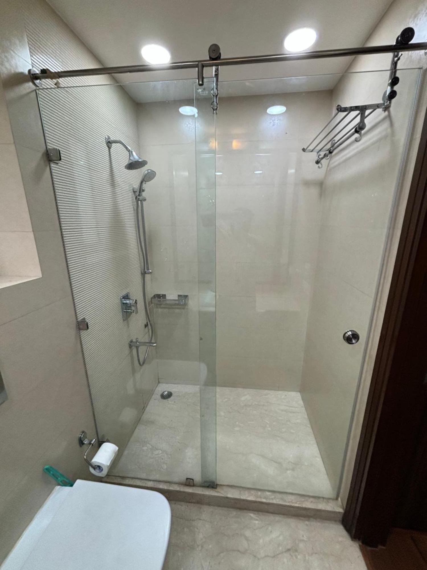 Apartment Fortune Service 3bhk,j-223 Saket