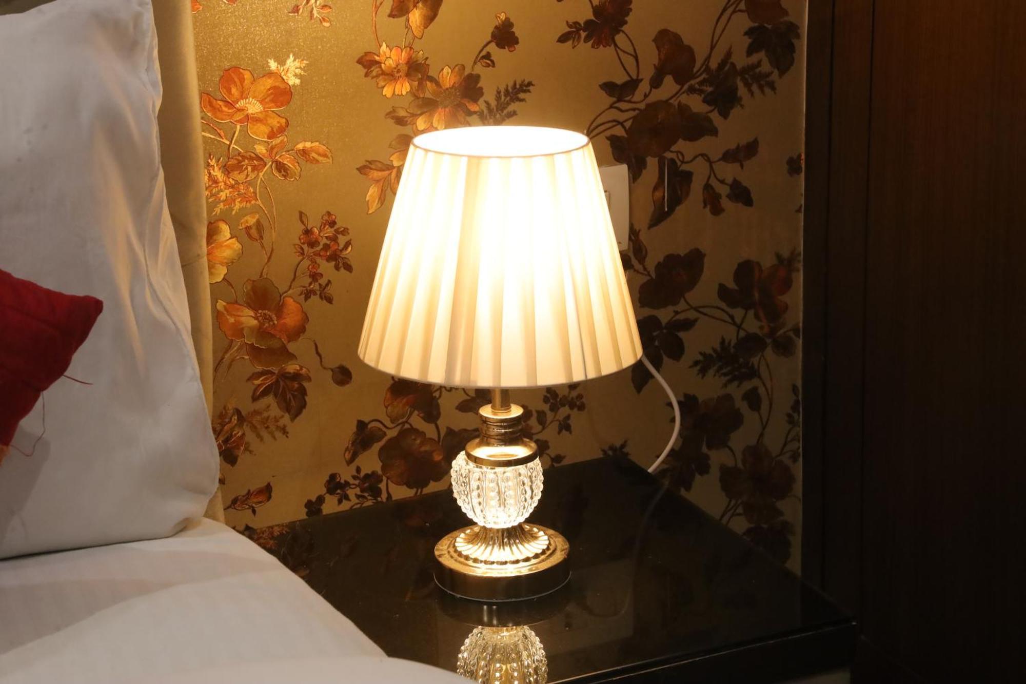 Fortune Service 3bhk,j-223 Saket New Delhi