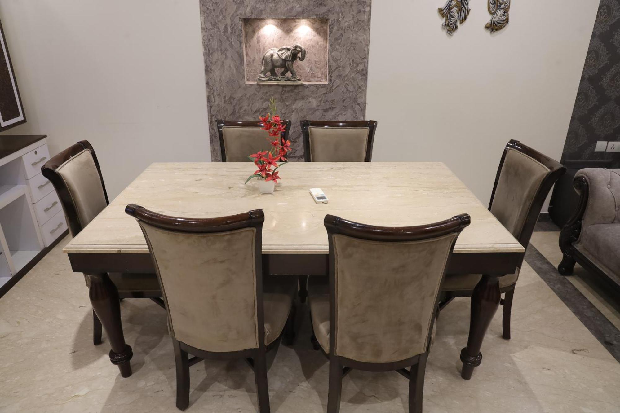 Fortune Service 3bhk,j-223 Saket New Delhi