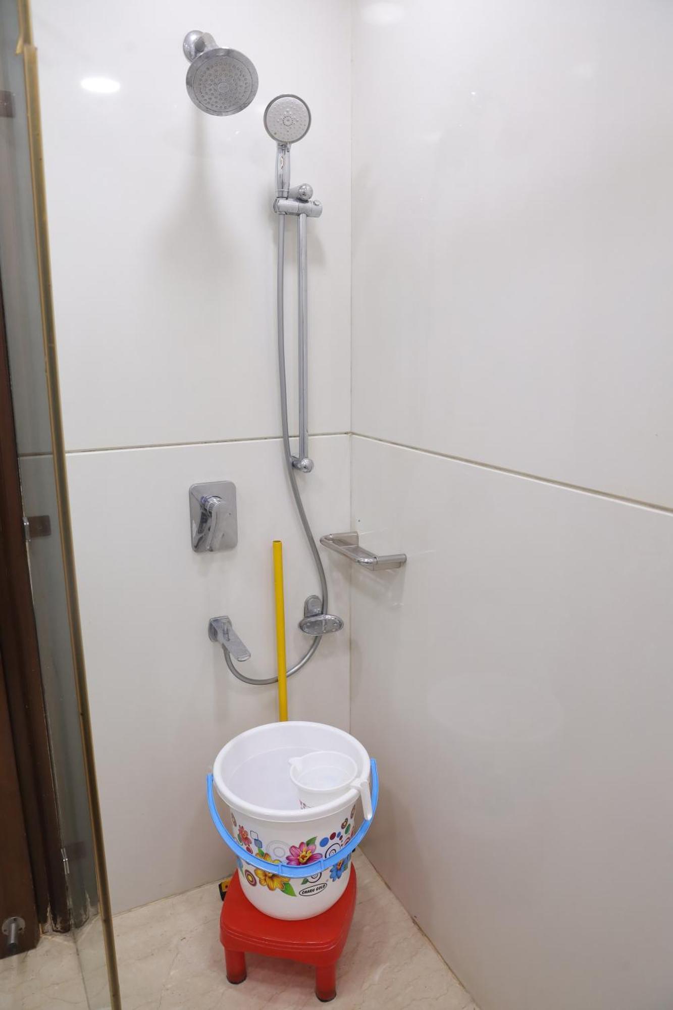 Fortune Service 3bhk,j-223 Saket