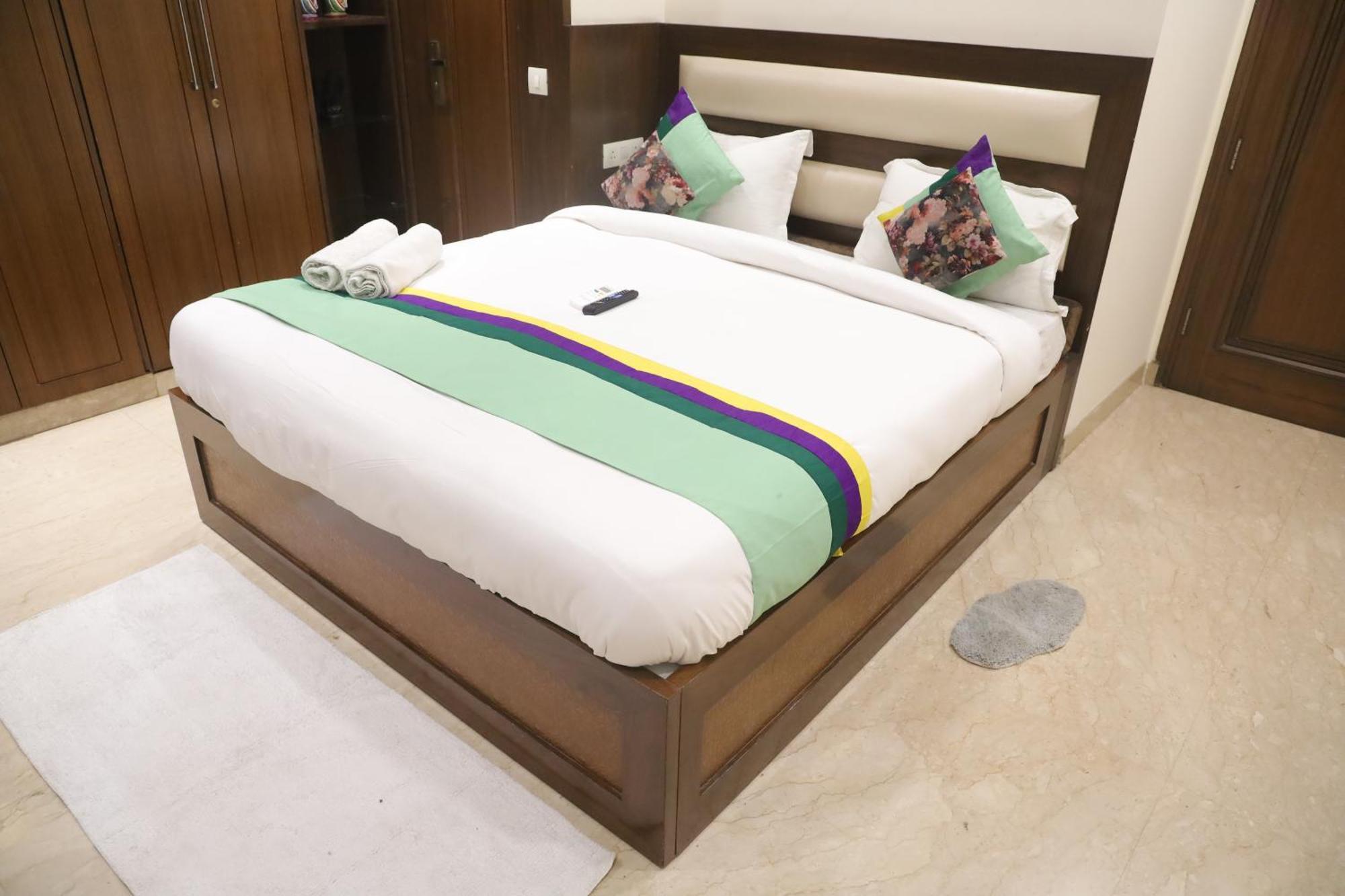 Fortune Service 3bhk,j-223 Saket Apartment New Delhi