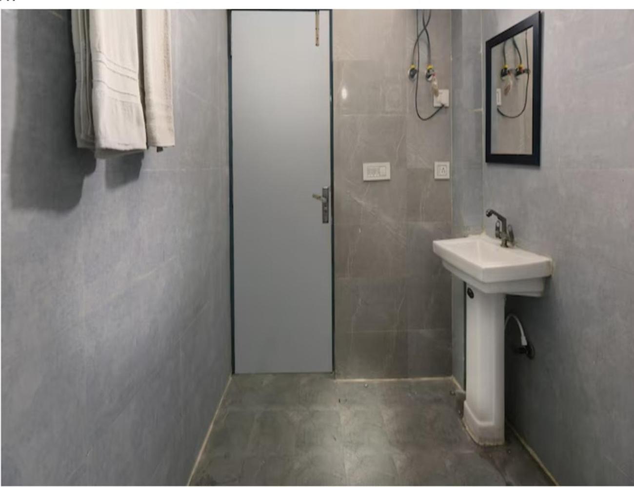 Hotel The Delhi Pride Mayur Vihar 3*