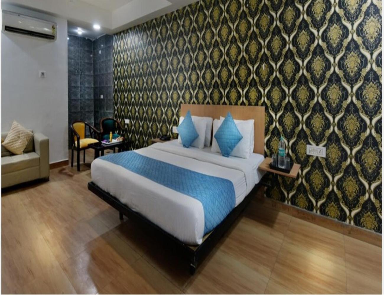 Hotel The Delhi Pride Mayur Vihar New Delhi
