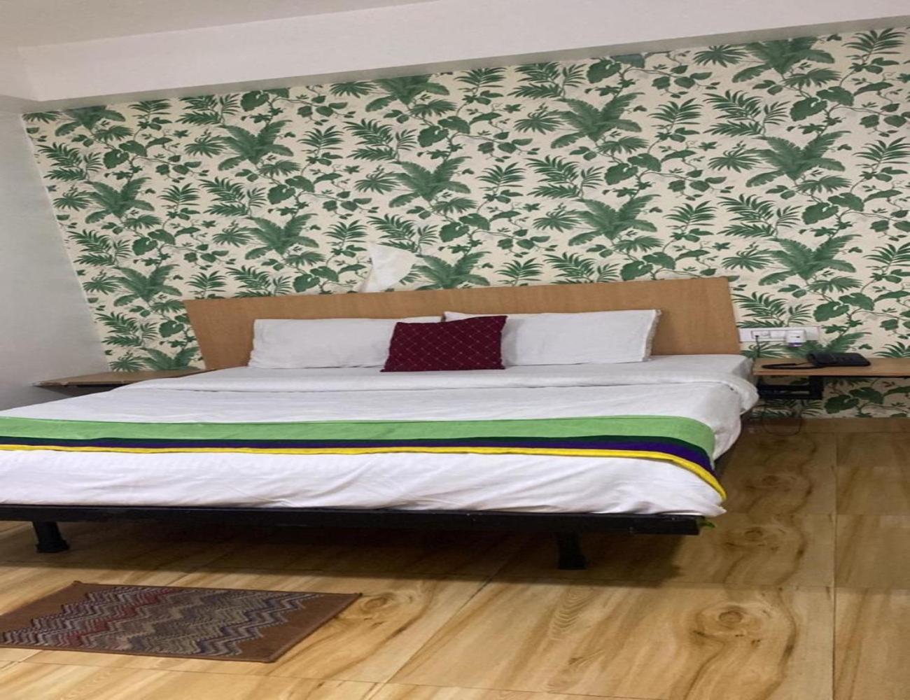 Hotel The Delhi Pride Mayur Vihar New Delhi