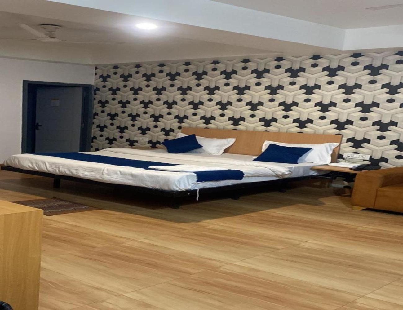 The Delhi Pride Mayur Vihar 3*