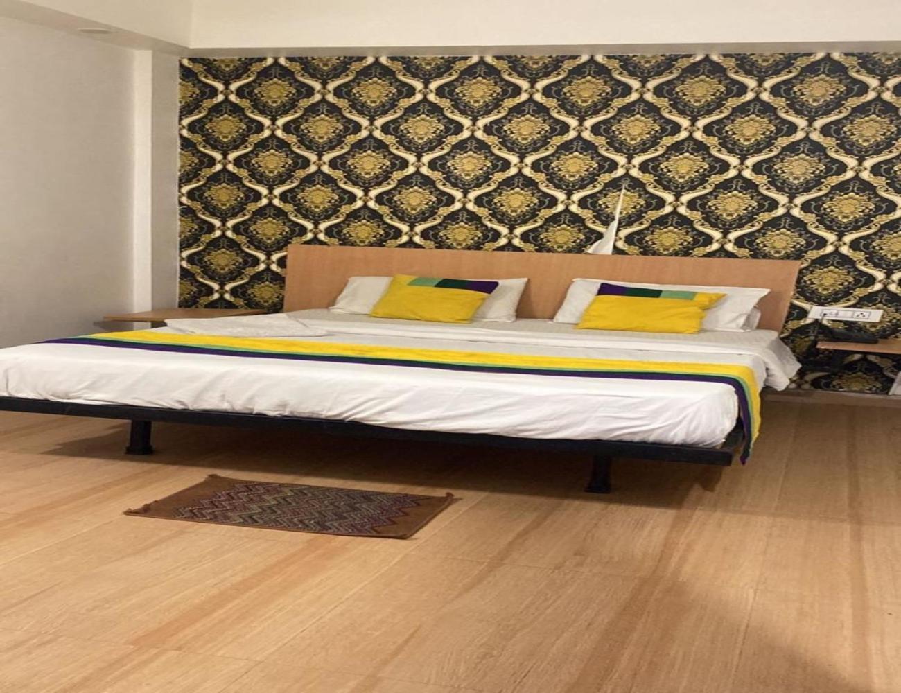 Hotel The Delhi Pride Mayur Vihar New Delhi