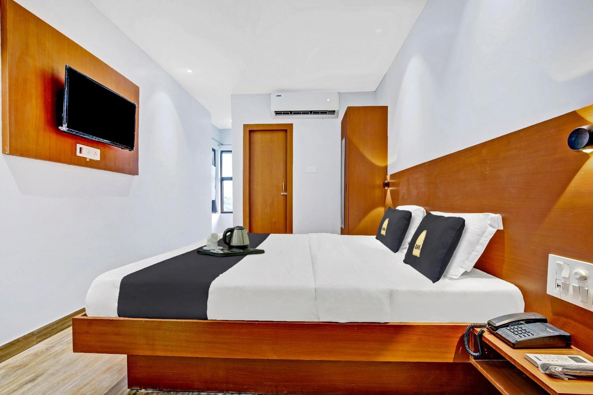 Hotel O-cean Near Delhi Airport Nova Deli