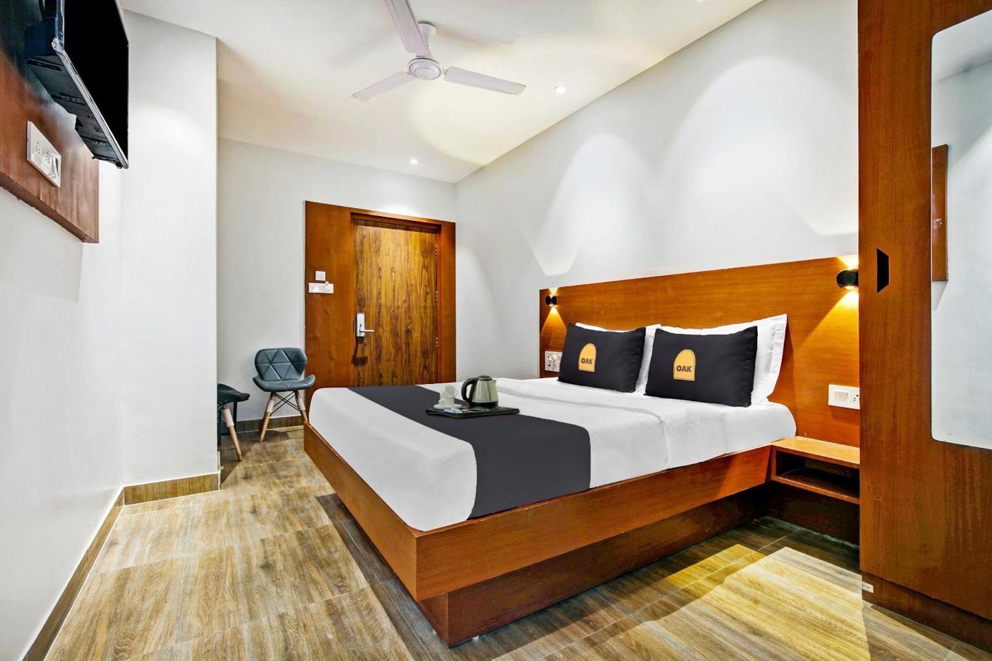Hotel O-cean Near Delhi Airport