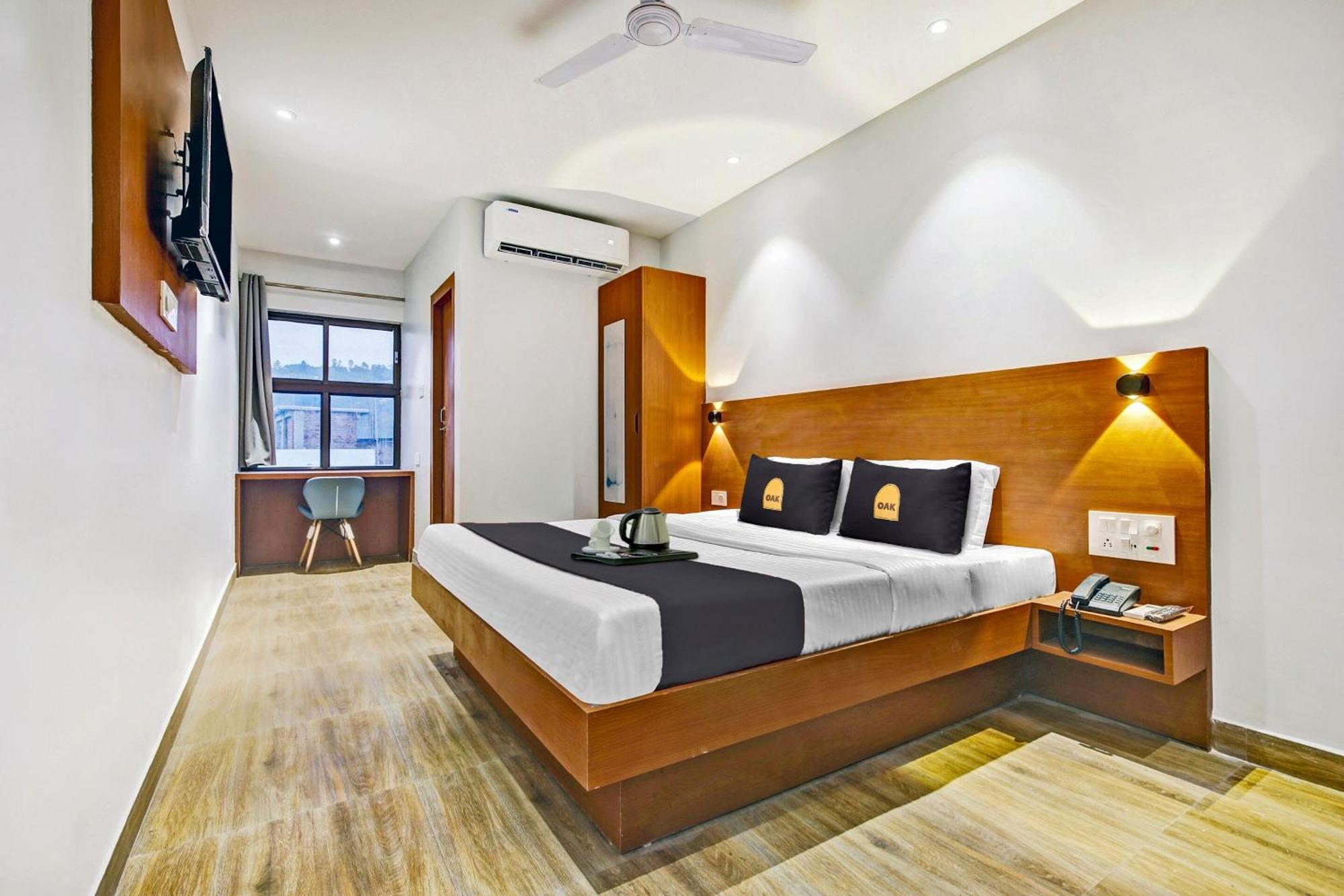 O-cean Near Delhi Airport 4*