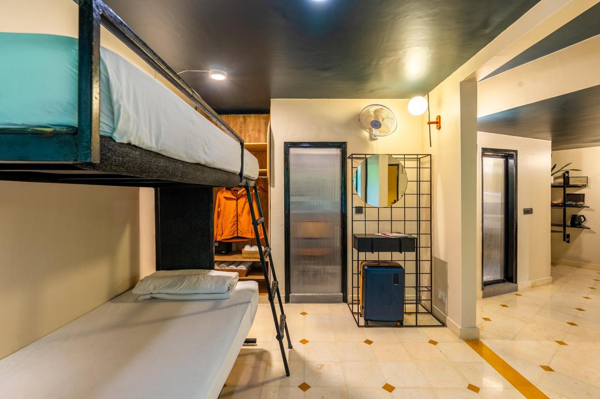 Hotel Minimalist One Hauz Khas Village New Delhi