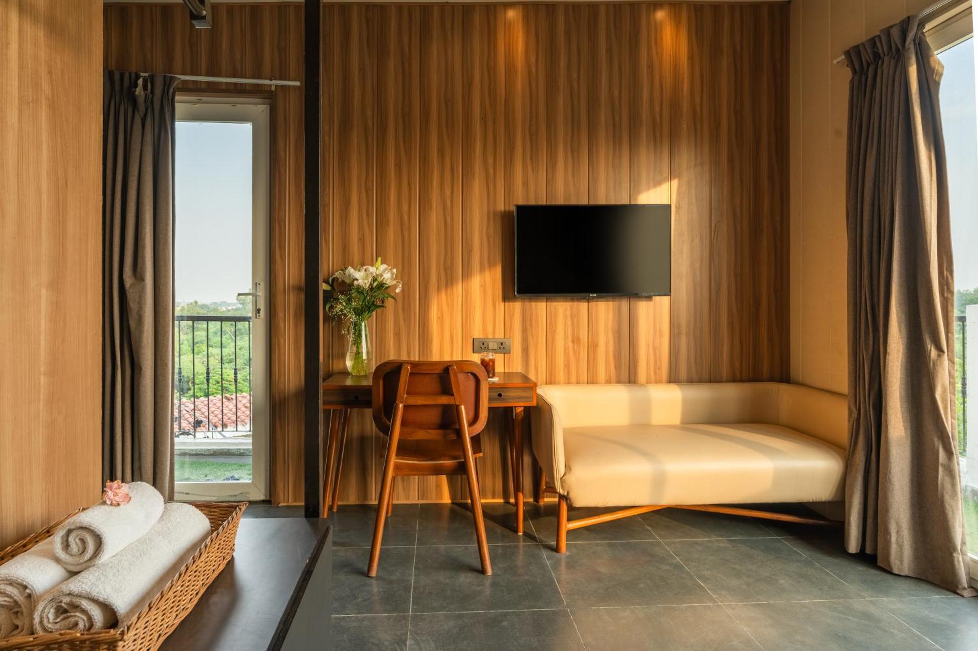 Minimalist One Hauz Khas Village 3* New Delhi